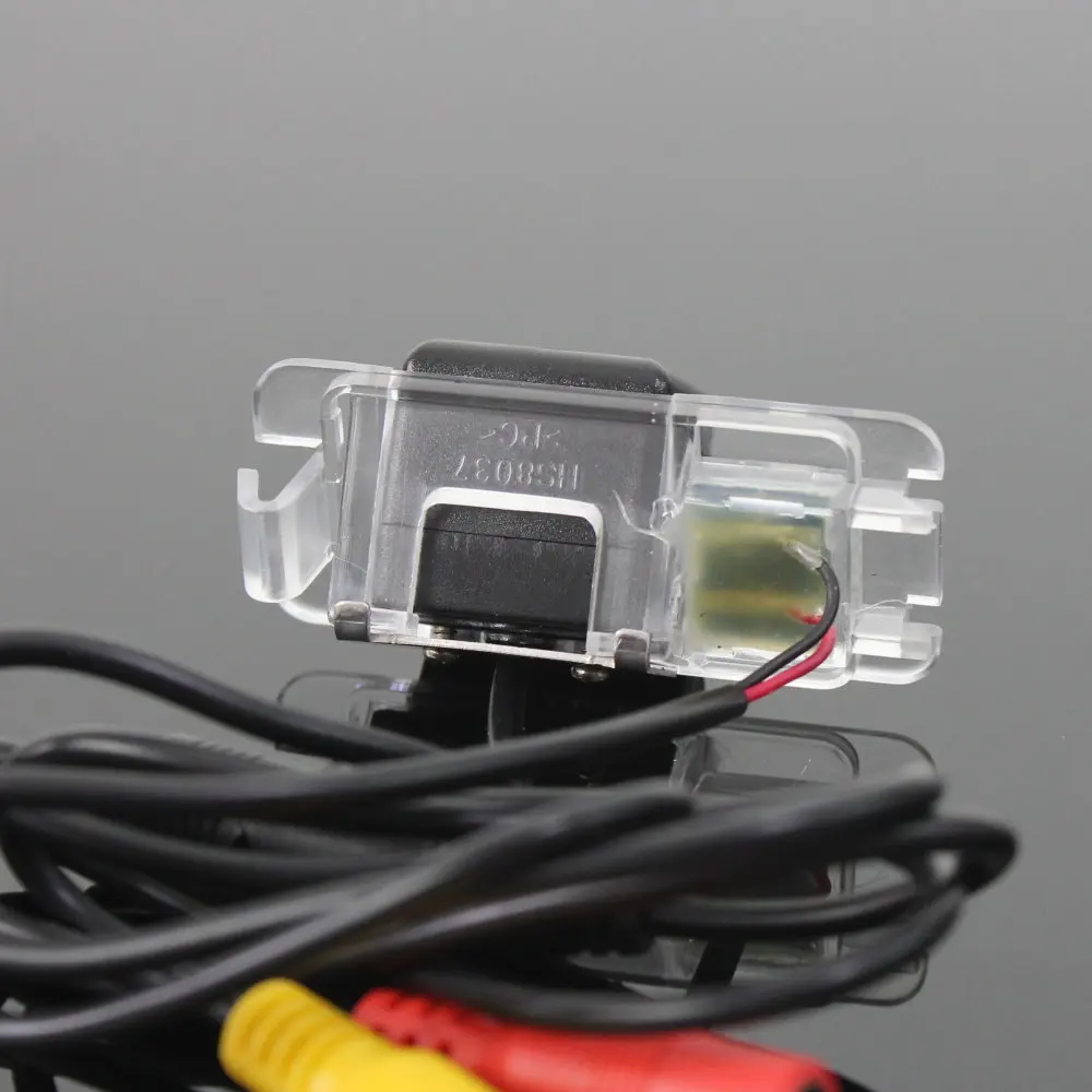 

Car Rear View Camera For Mazda Tribute 2008~2012 Reverse Back up Camera Auto Accessories License Plate Light Camera NTSC RCA PAL