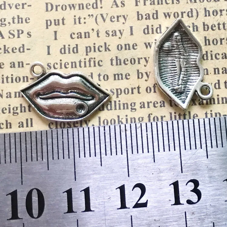 

300pcs Exquisite Lips charms pendants 12*18mm Antique silver bag accessories craft Jewelry earring bracelet necklace anklet