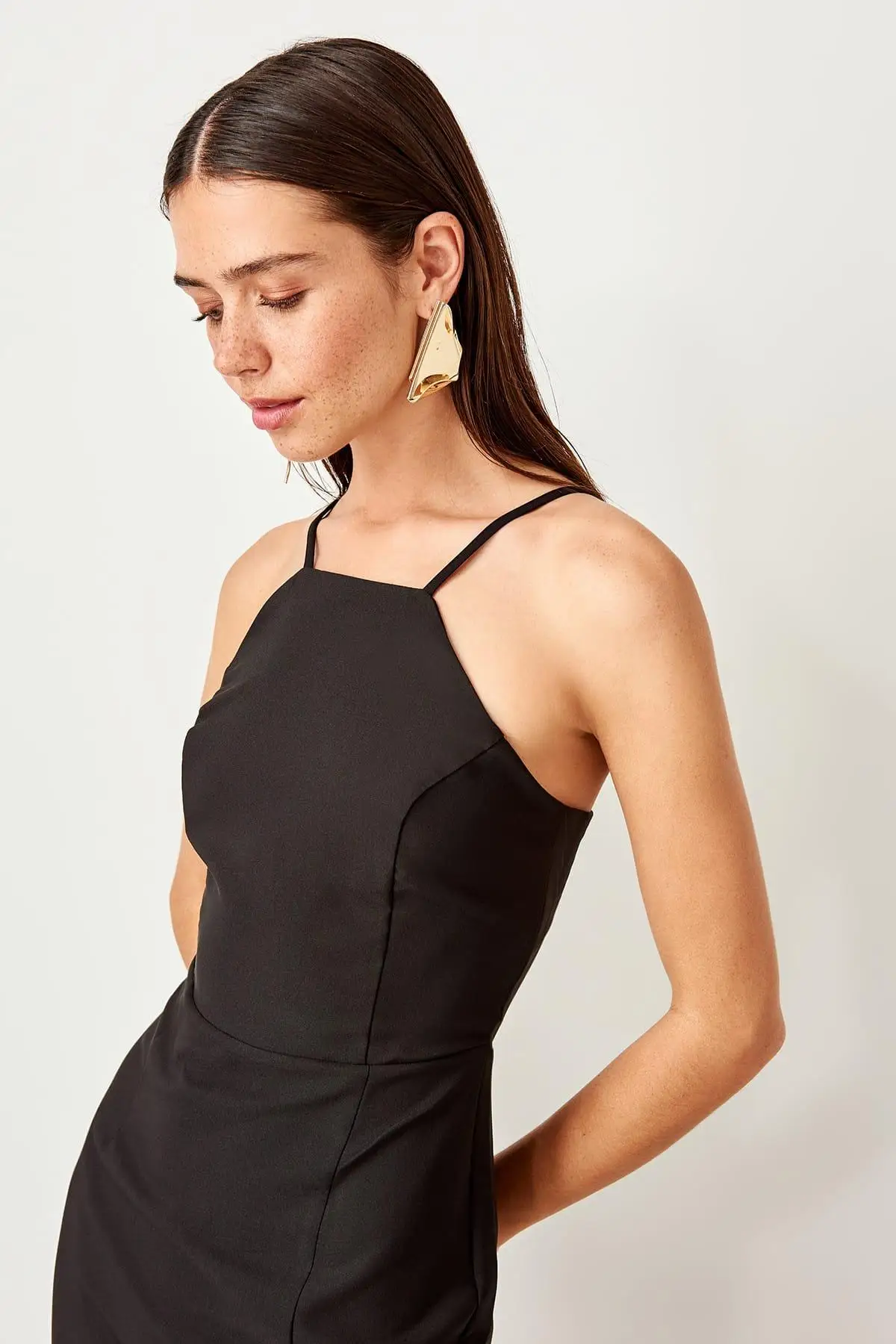 Trendyol черное платье на бретелях TWOSS19BB0501|Женские платья| |