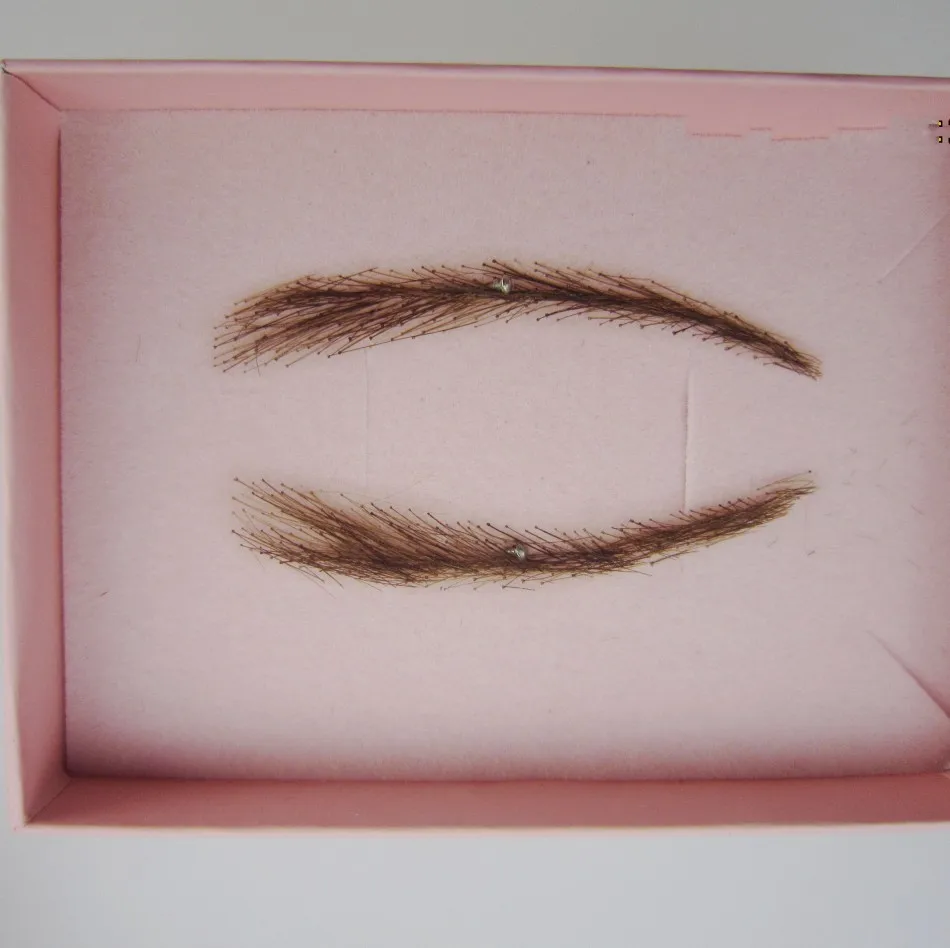 

2018 Set Maquillaje Human Hair False Eyebrow Hand Made Fake Woman With Lace Eyebrows Injected 1 Pair/lot Invisible Eyebrows/