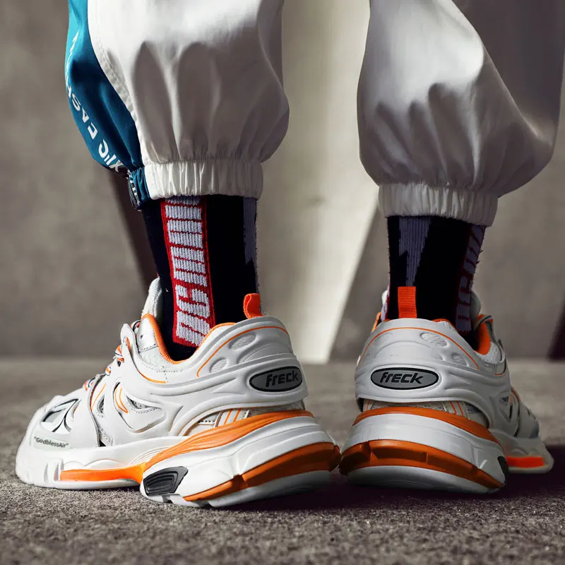 Кроссовки для мужчин качественная кожаная спортивная обувь на шнуровке удобная