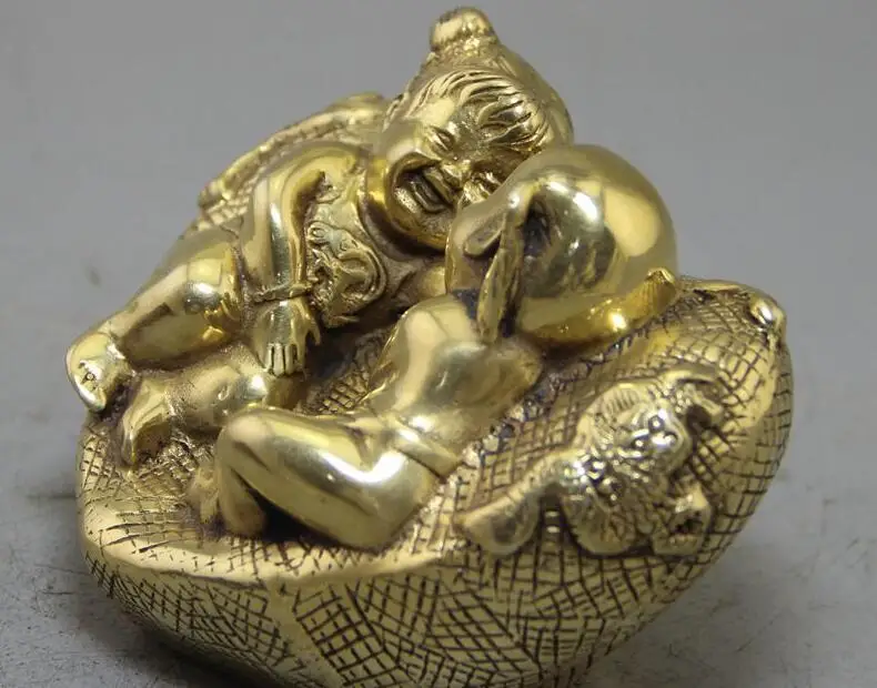 Retro-pure brass carving golden child and jade girl handicraft wedding ornaments 12x9.2x8 cm | Дом и сад