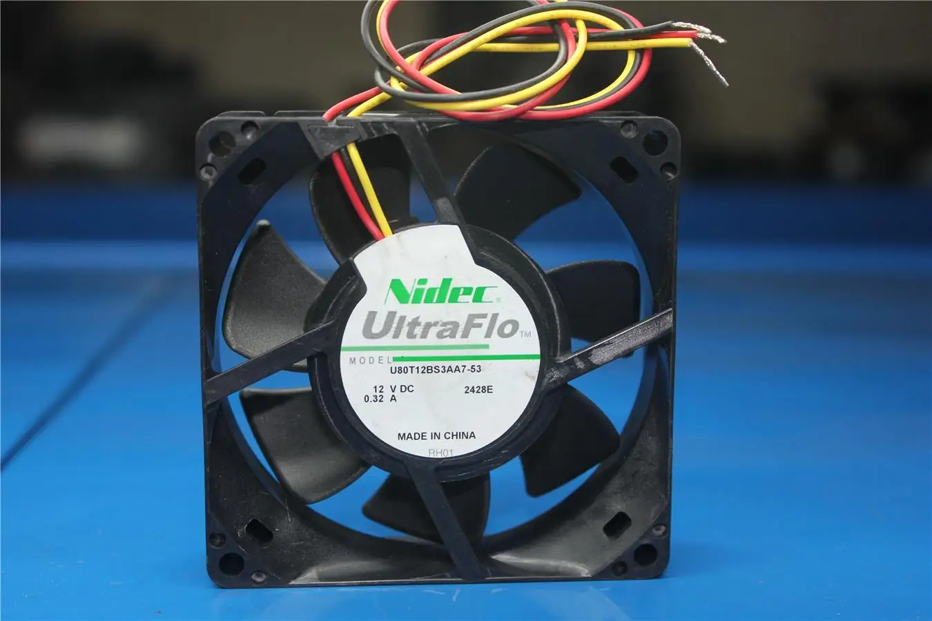U80T12BS3AA7 53 Новый 9025 DC12V 0.32A 2428E трехпроводный вентилятор|fan 25|fanfan fan |