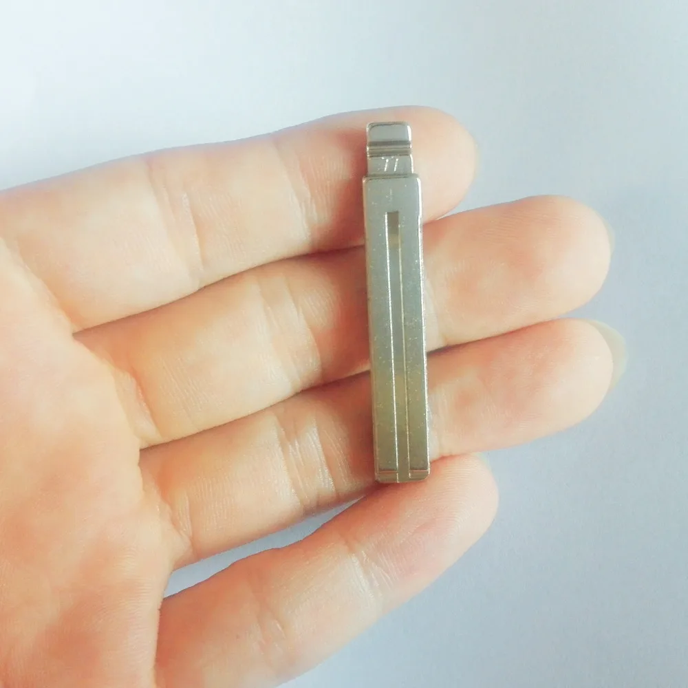 

10pcs/lot No.77 Remote Flip Folding Key Blade for Kia 7T14 for Hyundai Verna IX35 Middle Slot 77# Uncut Key Blank