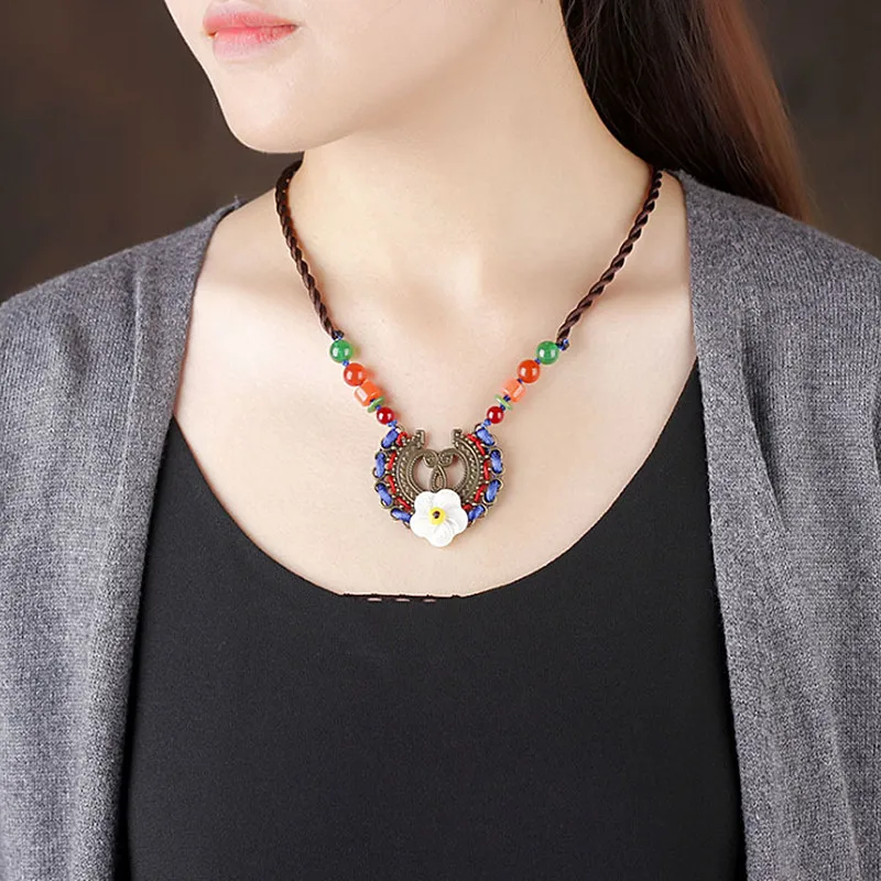 Yanting Peace Buckle Choker Necklace For Women Ethnic Hand Knitted Short Pendant Vintage Jewelry Shell Flower 0134 | Украшения и