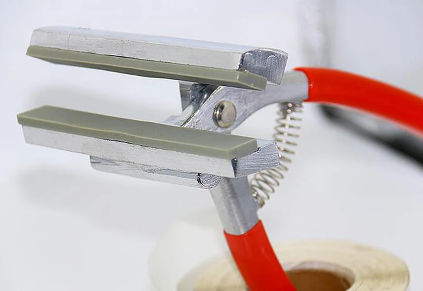 Нескользящие носилки из хромированного сплава с широкой головкой 120 мм