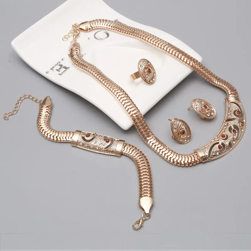 Комплект из колье серёг браслета и кольца | Украшения аксессуары