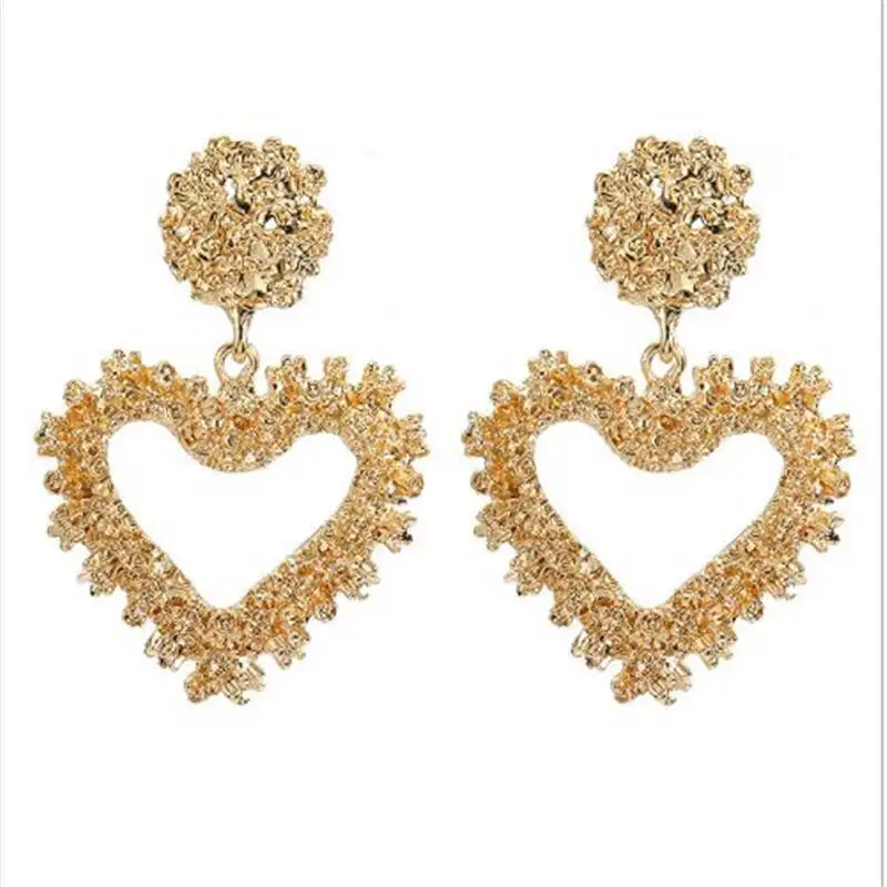

2021 Fashion Woman Gold Color Big Eaaring Heart Shape Water Drop Metal Modern Girl Lovely Long Earring