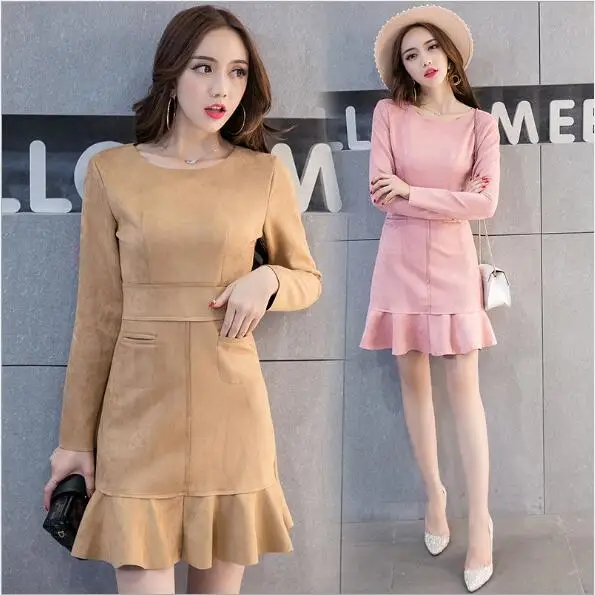 Женское Замшевое платье с длинным рукавом облегающее воланами и хвостом QV673