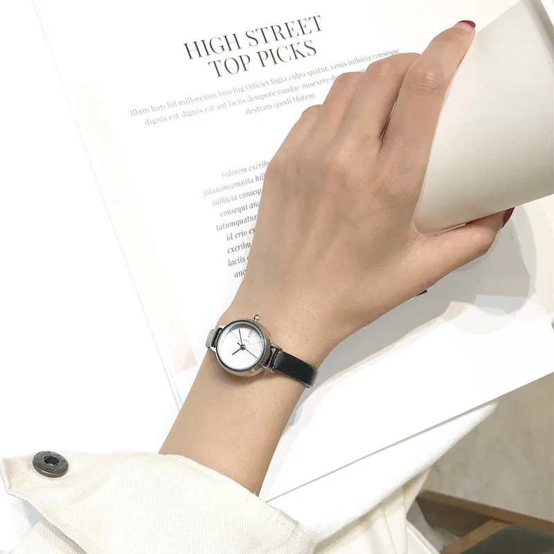 Ins супер горячие женские модные часы Корейская версия ретро простые маленькие