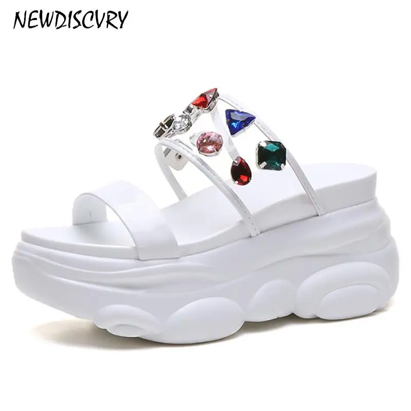 NEWDISCVRY/стразы; женские шлепанцы на платформе из пвх; коллекция года; сезон лето; женские шлепанцы на массивном каблуке; женская модная обувь - Цвет: Белый