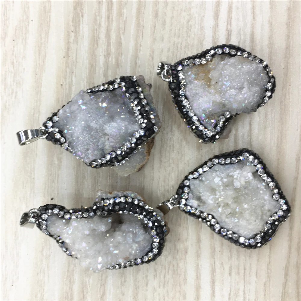white Rhinestone Irregular Natural Stone Pendants Pendulum Crystal Druzys Drusy Pendants Sparkling Pendant Necklace for Jewelry Making - Окраска металла: white