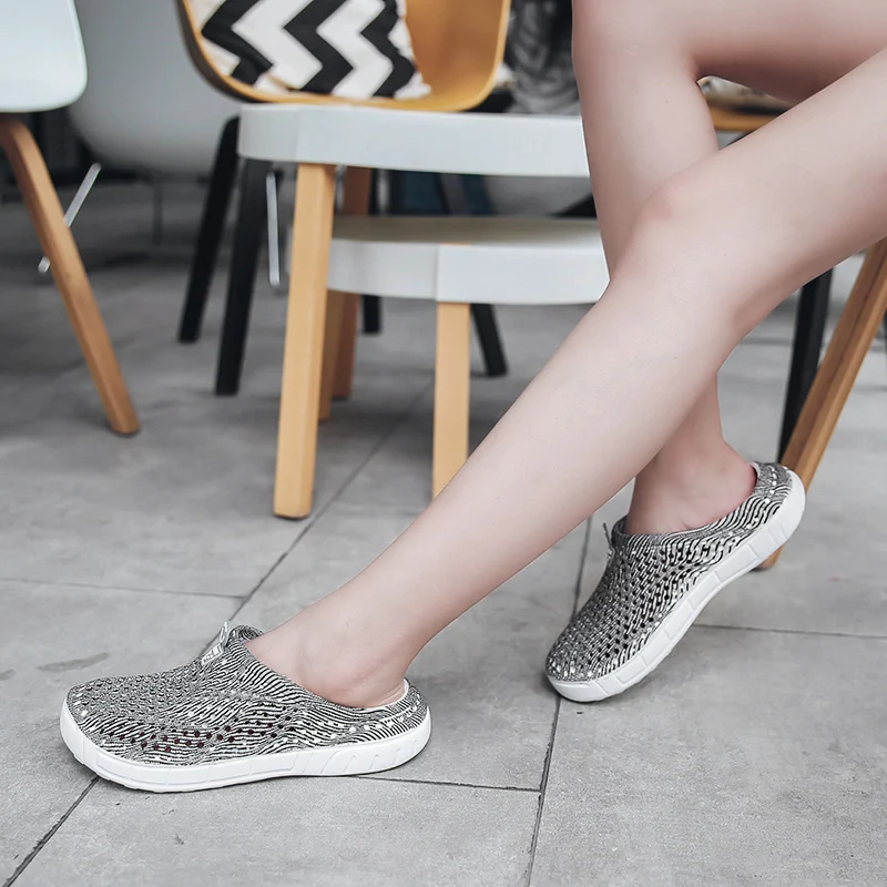 

TESILIXIEZI Fashion Women Sandals Shoes Summer Hollow Out Breathable Beach Slippers Flip Flops Massage Slippers Sandals