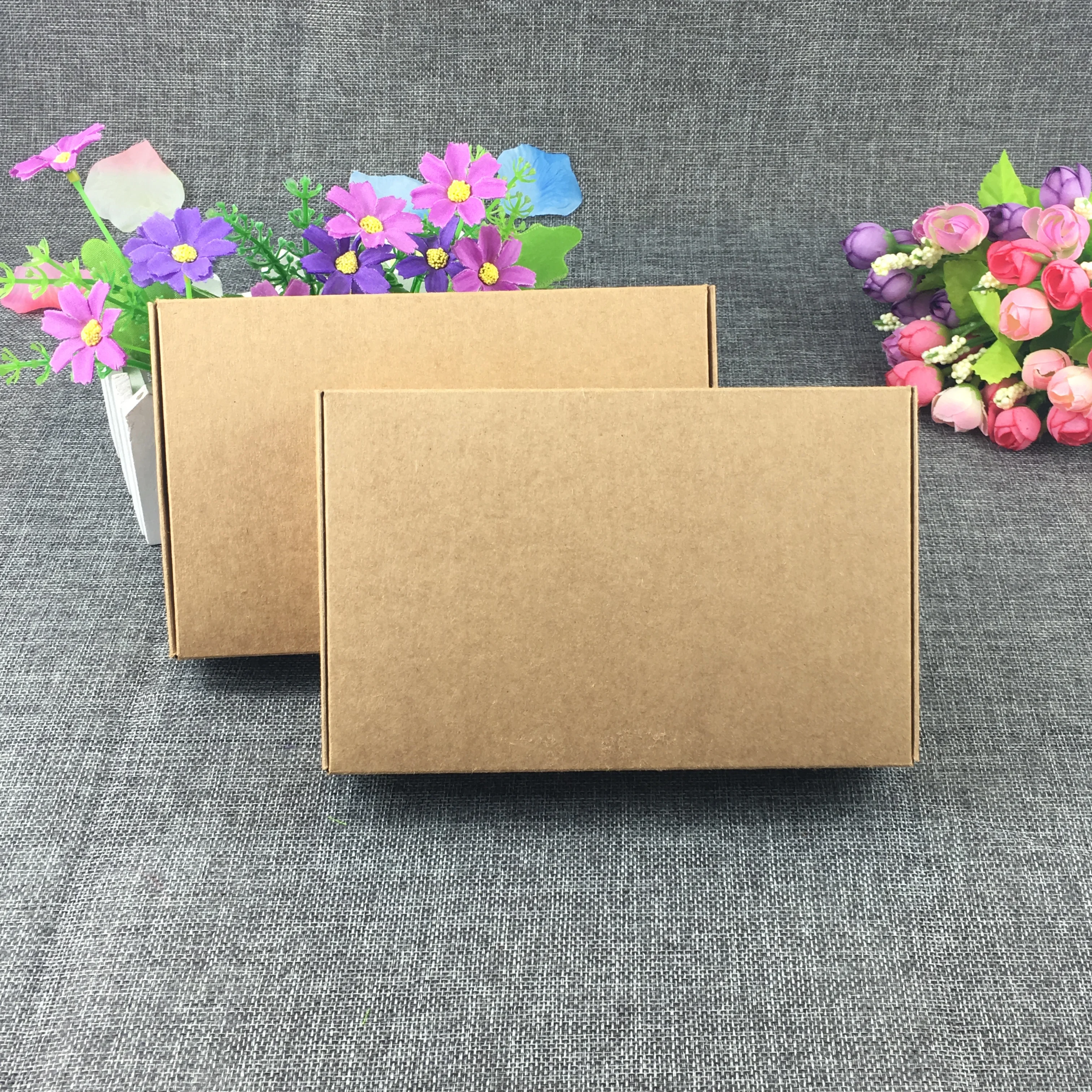 

48pcs/lot Natural Kraft Packaging Box Blank Brown Diy Handmade Soap Wedding Party Favor Wrapping Supplies 3 Size