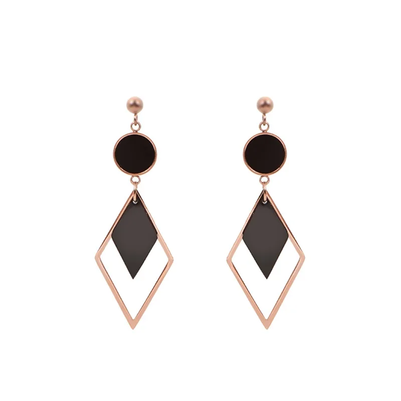 

YUN RUO 2019 Fashion Personality Black Rhombus Stud Earring Woman Rose Gold Color Titanium Steel Jewelry Birthday Gift Not Fade