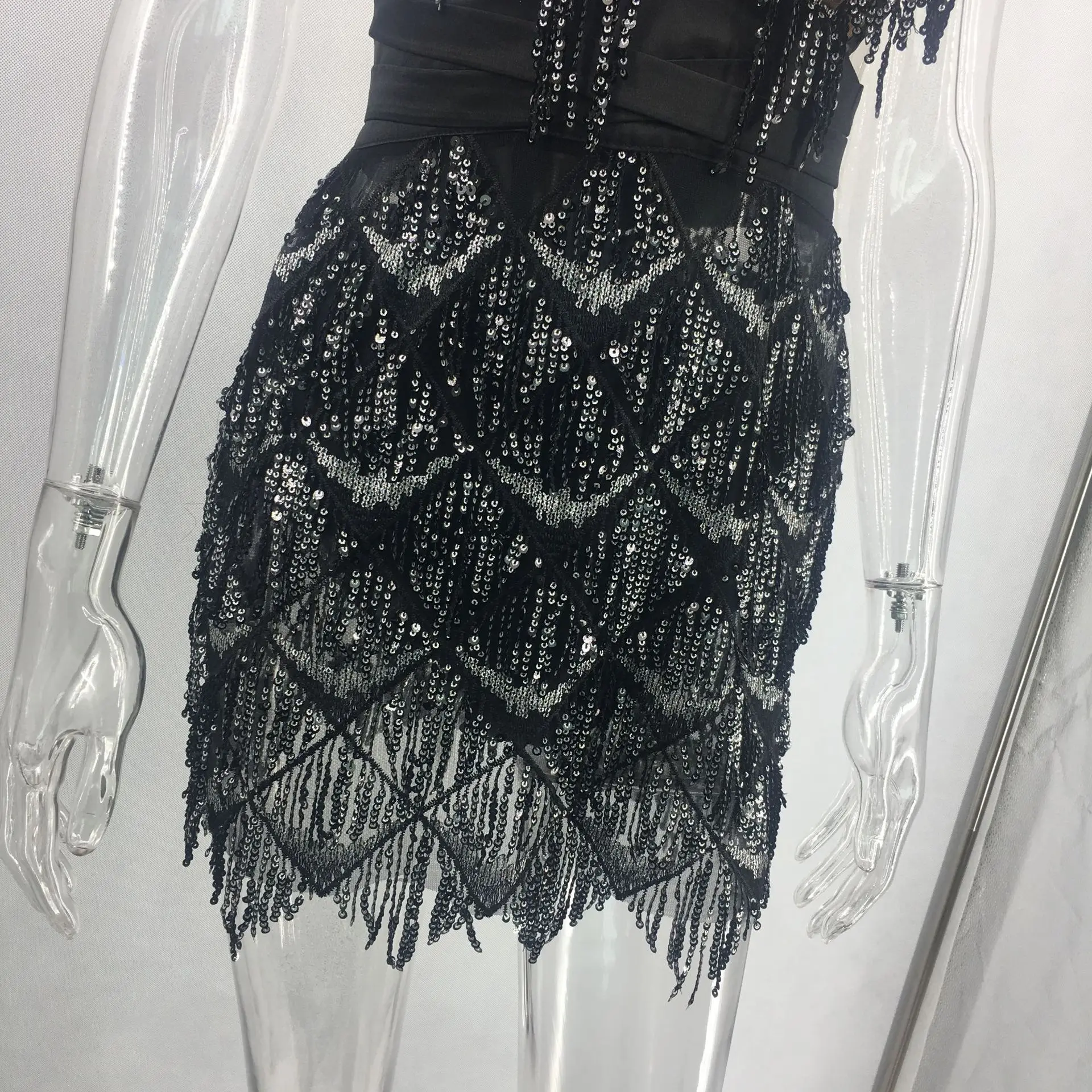 

Women's Party Mini Dress Luxury Sequin Sleeveless Back Criss Cross Sexy Sparkly Dresses Backless Bodycon Tight Dress Night Out