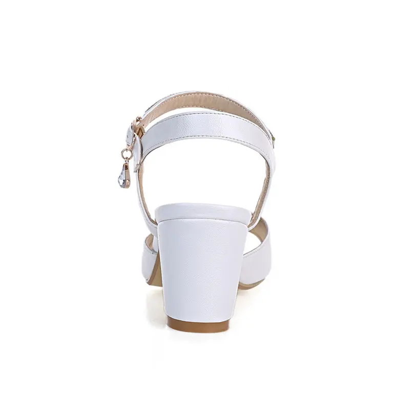 Сандалии женские на квадратном каблуке милые босоножки с ремешком щиколотке