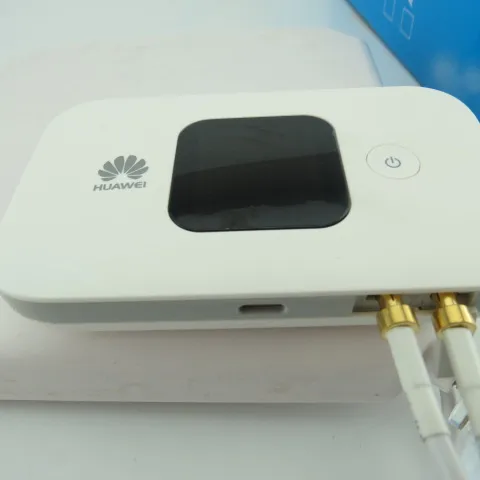 Huawei мобильный Wifi E5577s 321 большой аккумулятор (белый) + 35dbi с высоким коэффициентом