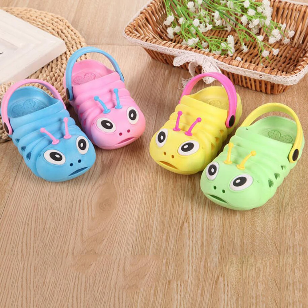 Летние детские сандалии пляжные тапочки шлепанцы мультяшная обувь на Плоском