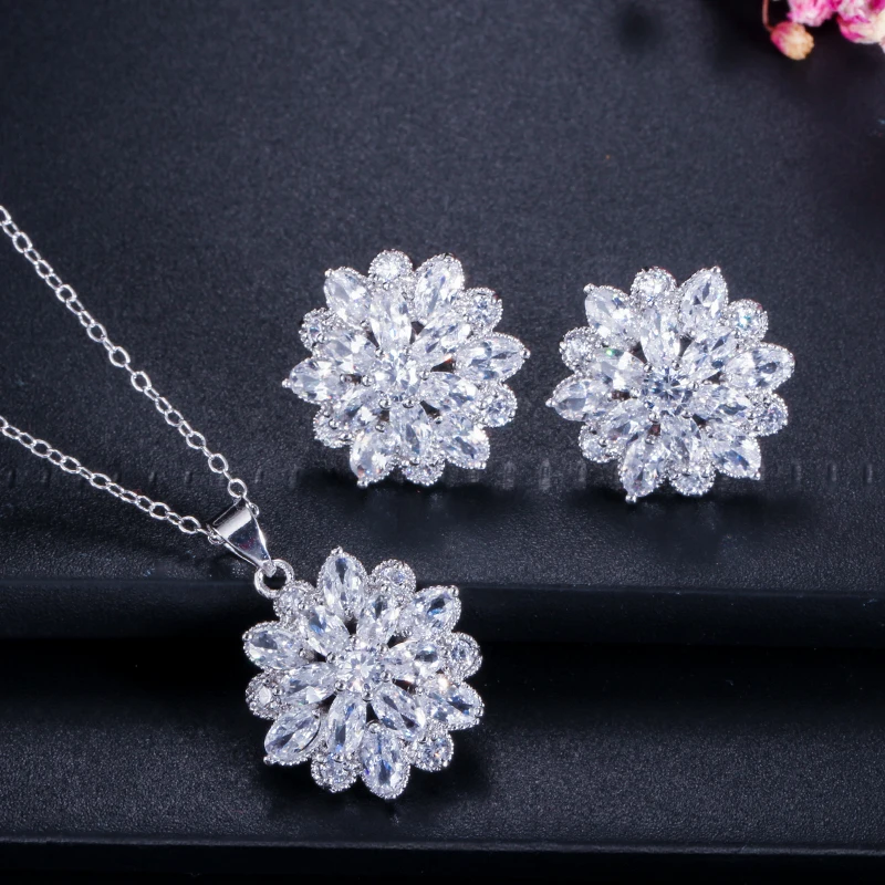 Комплект из серег и ожерелья цвета розового золота с фианитом|brand jewelry sets|fashion