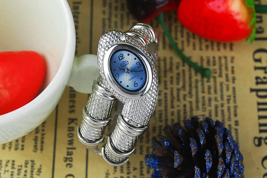 Silver B Женские часы CUSSI, кварцевые наручные часы, роскошный золотой женский браслет, часы под платье, браслет в форме змеи, relogio feminino - Цвет: Silver B