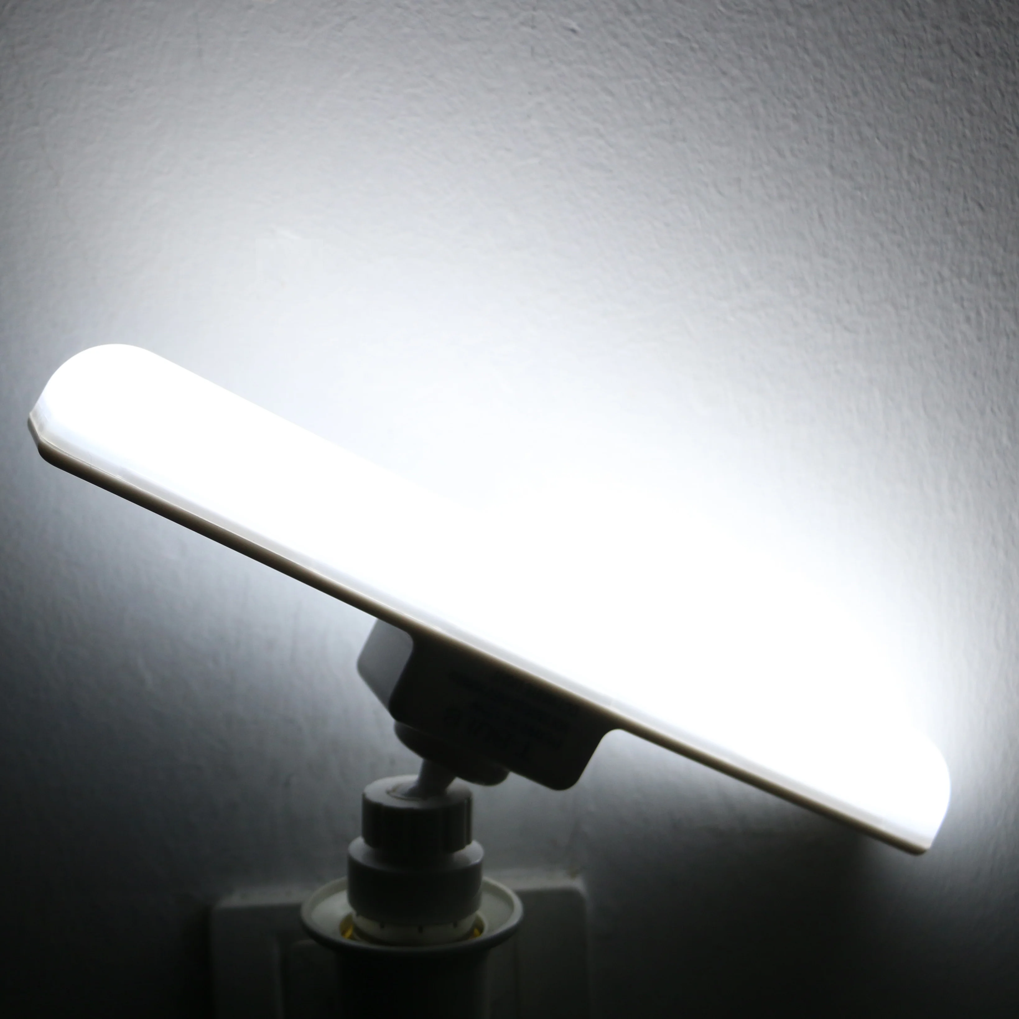 

Free Rotate T Shape Lamp E27 Led Tube 110V/220V 2835 SMD 54Leds High Lumen 1100LM 12W Led Light Bulb Indoor Lighting