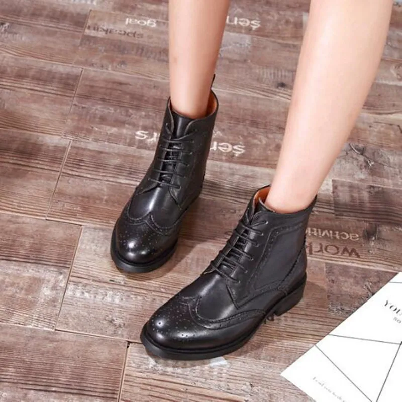 

2021 New British Wind Lace-Up Spring Shoes Women Boots Retro Carved Genuine Leather Boots Women Shoes Low-heeled Martin Boots