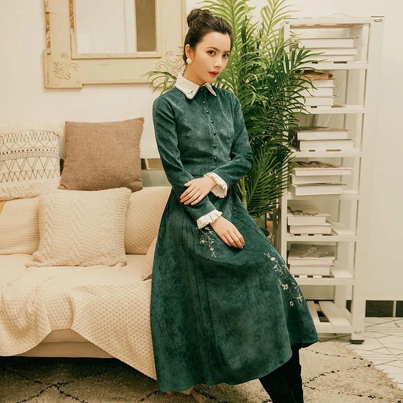 Mori Girl винтажное вельветовое платье с длинными рукавами средней длины с вышивкой в китайском стиле, женское весеннее платье в стиле ретро, женское Повседневное платье
