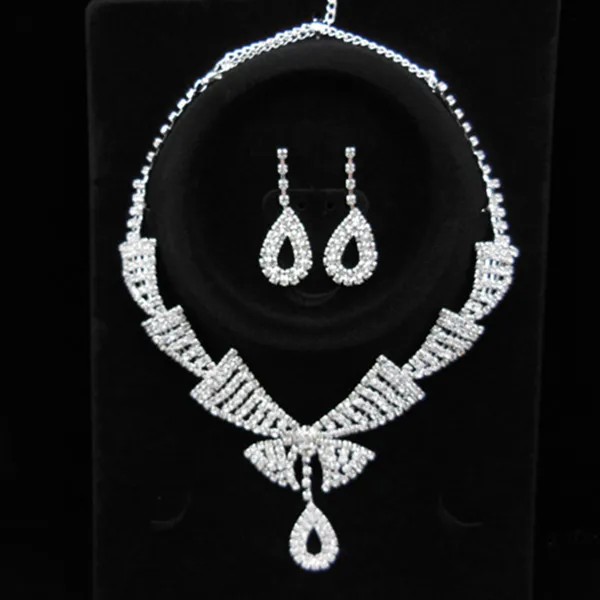

Sparkling Bridal Wedding Jewelry Diamante Crystal Bowknot Necklace Earrings Set