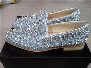 Glitter Rivet Casual Shoes Men Sequin Loafers Round Toe Slip On Flats Genuine Leather Studded Men Shoes Zapatillas Hombre - Цвет: Silver