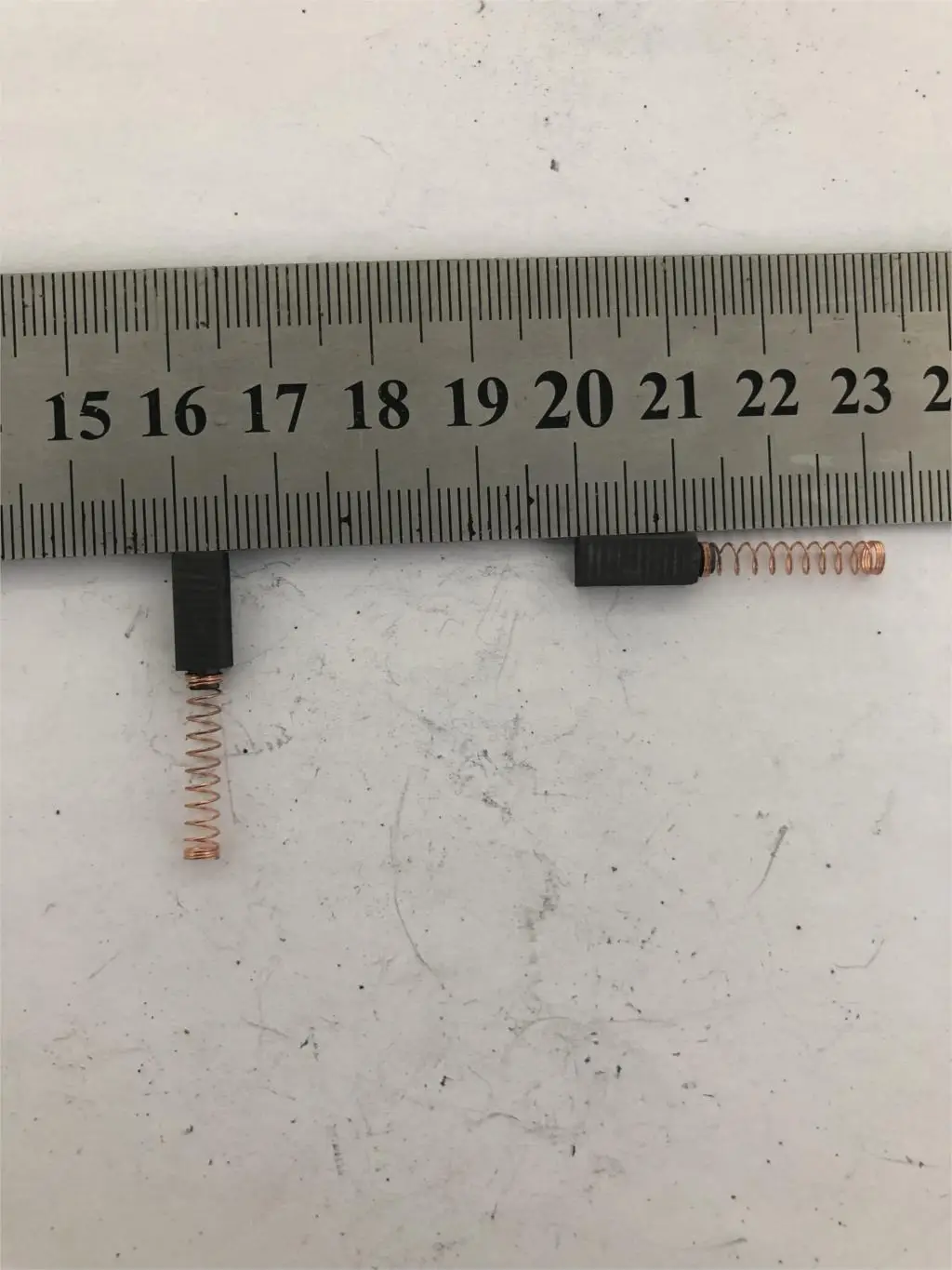 

2 Pcs Electric Drill Motor Carbon Brushes 15 x 4 x 4mm 7/16" x 3/25" x 3/25" Yodvd Car