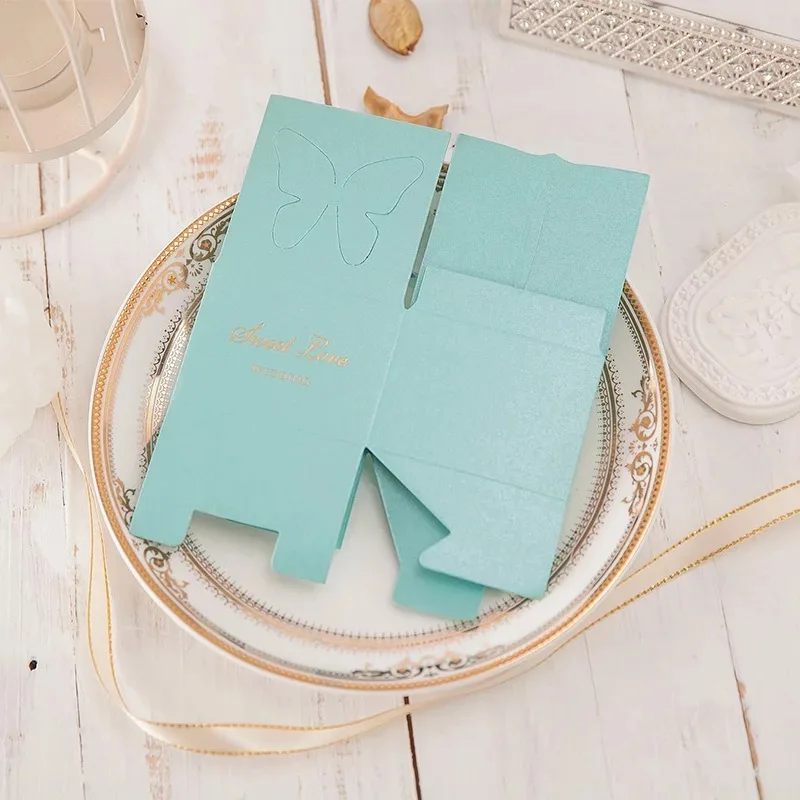 

AVEBIEN 50pcs New TiffanyBlue Chocolate Candy Box Sweet Love Wedding Party Decorations Wedding Favors and Gift Boxes for Guest