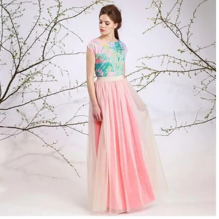 Фатиновая юбка цвета слоновой кости с розовой подкладкой выполненная по