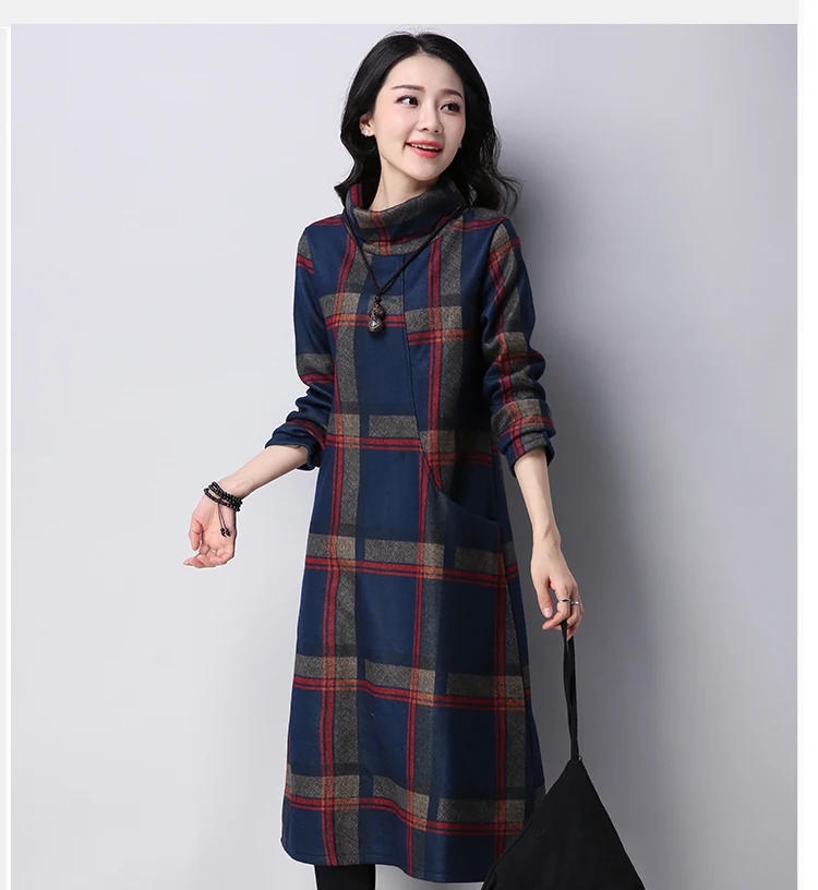 Винтажное шерстяное платье джемпер средней длины с высоким воротом и длинным