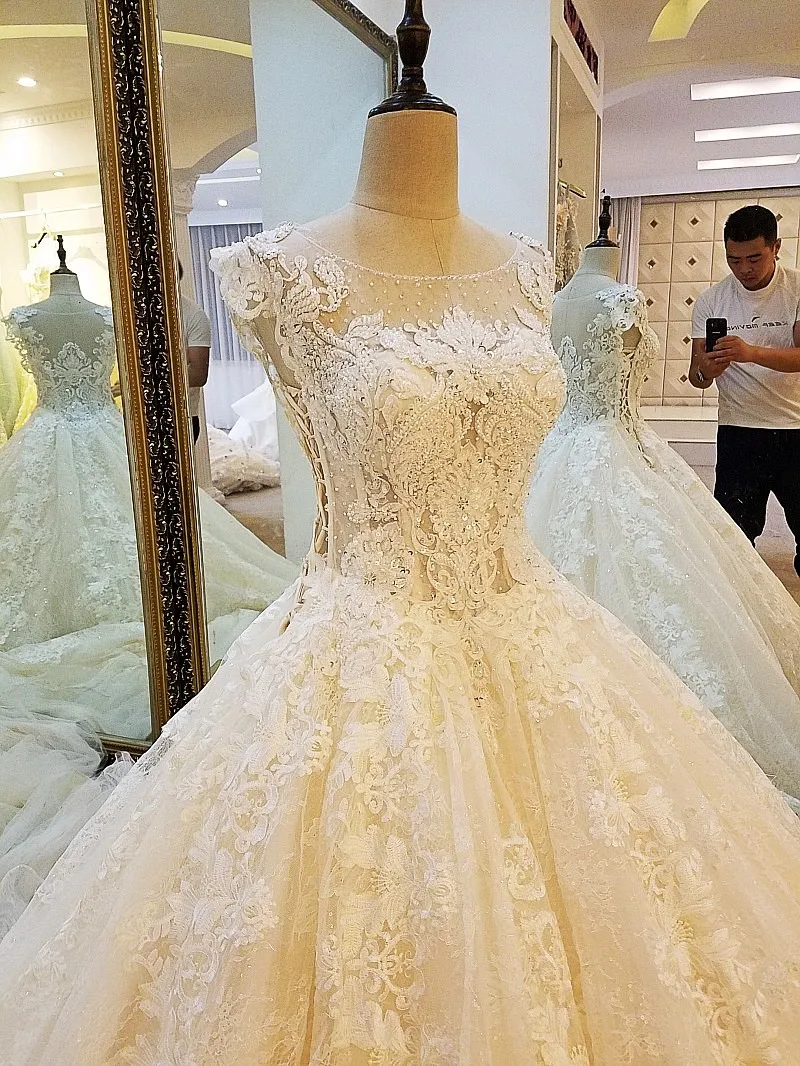 Vestidos De Noiva Lace Wedding Dresses 2017 New Sleeveless Scoop Neck Appliques Ribbon Ball Gown Robe Mariage Bridal Dress | Свадьбы и