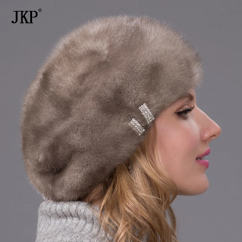 Рисунок 3 - Шапки из натурального меха норки