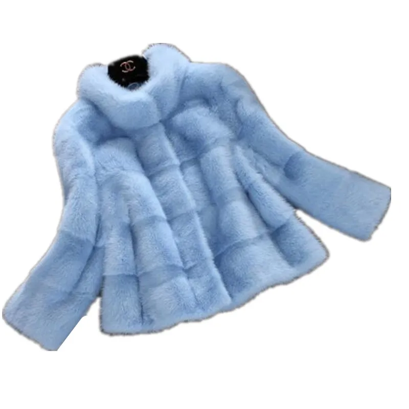 Женское модное короткое меховое пальто осенне зимнее однотонное теплое большого