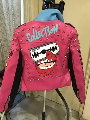 Женская кожаная куртка в стиле панк модная укороченная с поясом разноцветная