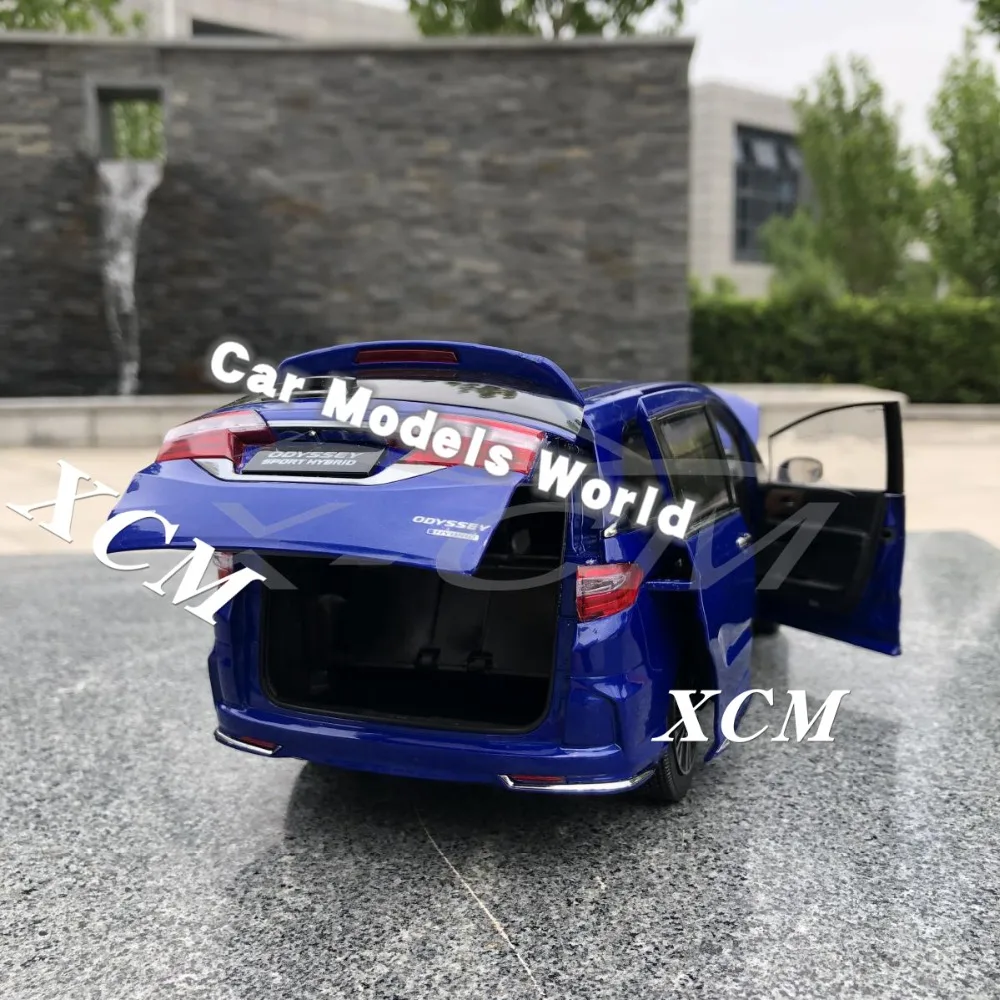 Литая модель автомобиля для odysley Sport Hybrid 1:18 (синий) + маленький подарок!|Наземный