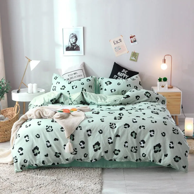 leopard green Набор постельного белья леопардовой расцветки Стёганое одеяло, пододеяльник, простынь и наволочки) 4 шт./компл. мыть хлопок мультфильм пейзаж с цветком домашнего текстиля - Цвет: leopard green