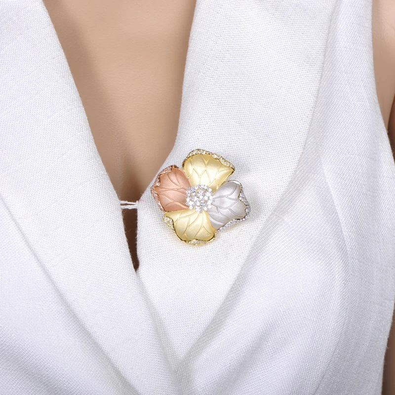 Blucome Роскошные фианиты цветок лотоса броши корсаж три тона Дубай индийская