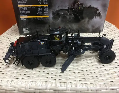 Редкие литые под давлением игрушки модель DM 1:50 гусеница кошка 18M3 двигатель грейдер Инженерная техника 85522 для мужчин подарок, коллекция, украшения
