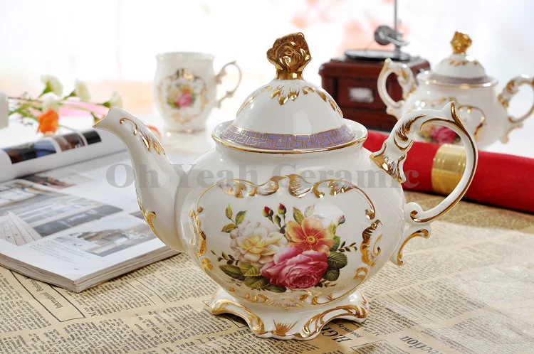 Фарфоровый кофейный набор костяной фарфор цветочный дизайн контур в золотом