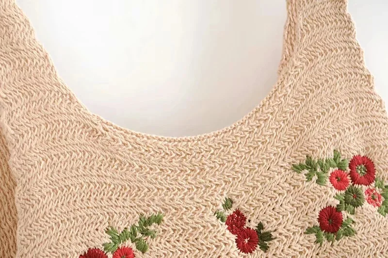 LTD1199061 New Flowers Embroidery Rose Strap Cool Knitting U-Neck Waistcoat Tank Crop Top Women Camisole Pullover Vestidos