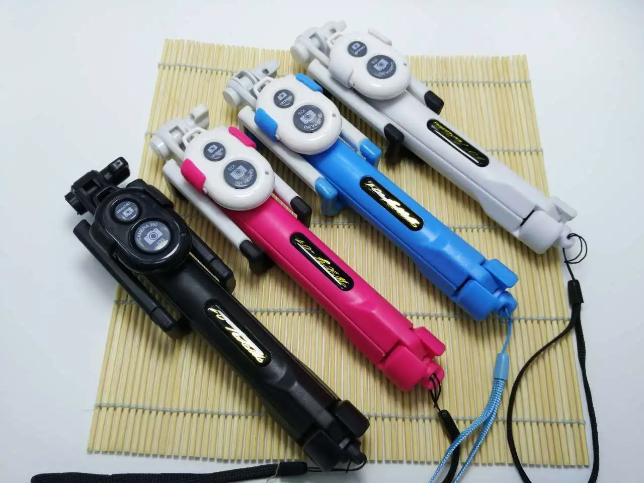 Три штатив встроенный автоспуска Селфи Палка с Мини-штатив и Bluetooth Пульт