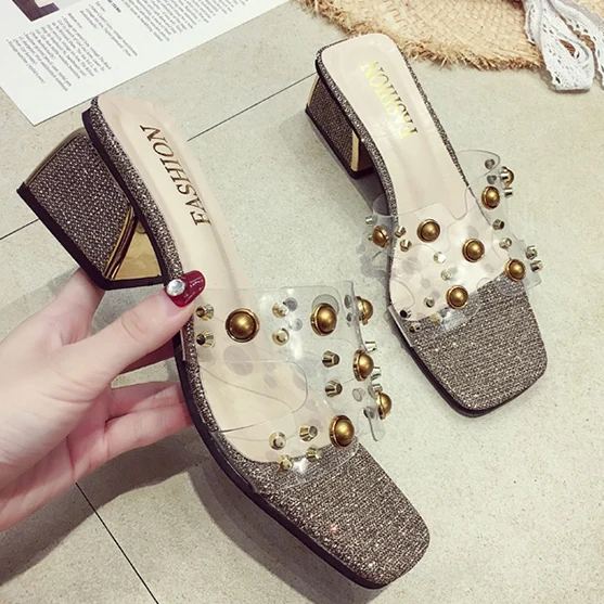 Женские босоножки с заклепками прозрачные сандалии квадратным носком модные