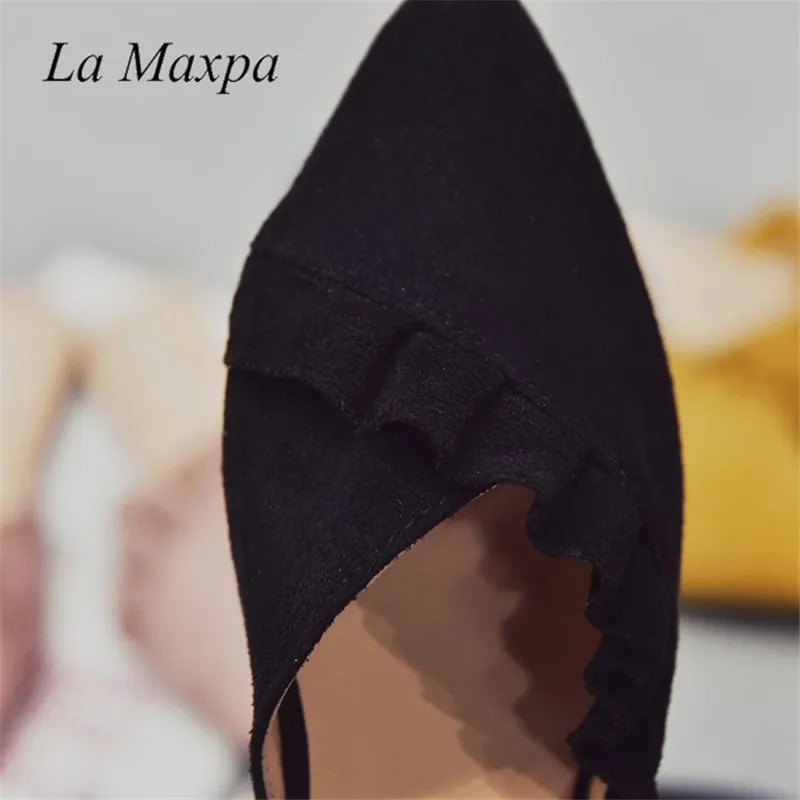 Женские шлепанцы на плоской подошве La Maxpa лоферы без застежки с оборками модные