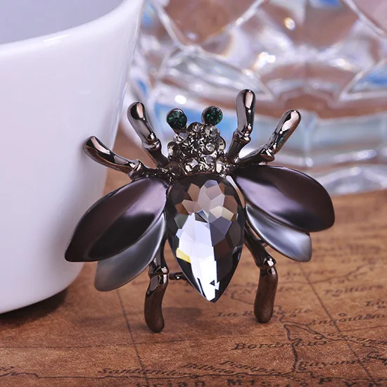 Gun black Jet Blucome Роскошные Милые Броши с насекомыми для личности женщин Colares Bee Broches Bijuteriras маленькая булавка брошь для шляп аксессуары - Окраска металла: Gun black Jet