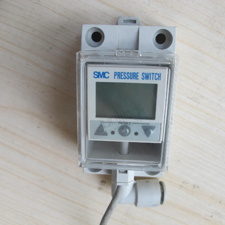 

Free Shipping High Quality Japan SMC pressure switch sensor [ISE4BD-01-26] original quality warranty 1 year