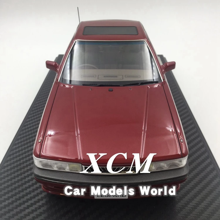Полимерная модель автомобиля для IG-Model Leopard 3,0 Ultima(F31) 1:18(красный)+ маленький подарок